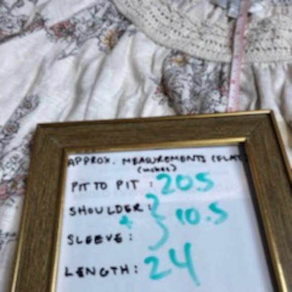 Lucky Brand Ditsy Floral Top M Crochet Neck EUC M Cream Neutral Boho Bohemian - Picture 2 of 16